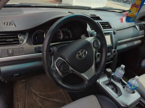 Used 2014 Toyota Camry SE FWD image 7