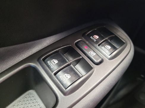 Used 2017 FIAT 500L Trekking FWD image 27