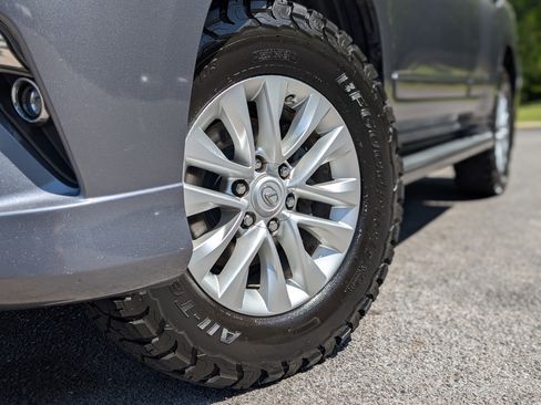 Used 2017 Lexus GX 460 Premium image 36