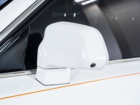 Used 2021 Rolls-Royce Cullinan image 22