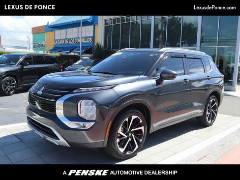 Used 2024 Mitsubishi Outlander SE Black Edition image 1