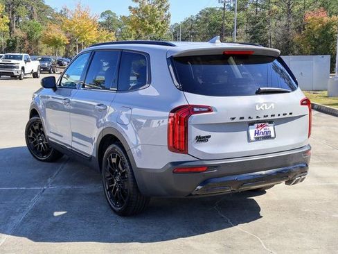 Used 2022 Kia Telluride EX w/ EX Premium Package image 2