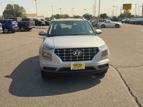 Used 2026 Hyundai Venue SEL FWD image 3
