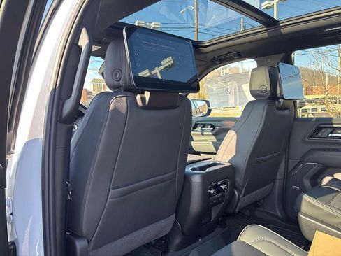 New 2026 GMC Yukon Denali image 28