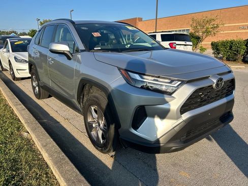Used 2025 Toyota RAV4 XLE w/ Convenience Package AWD/4WD image 2