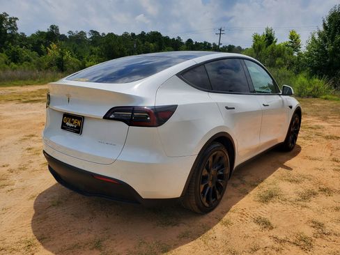 Used 2020 Tesla Model Y Long Range AWD/4WD image 12