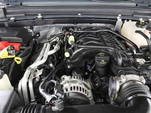 Used 2026 Jeep Wrangler Unlimited Sport AWD/4WD image 17