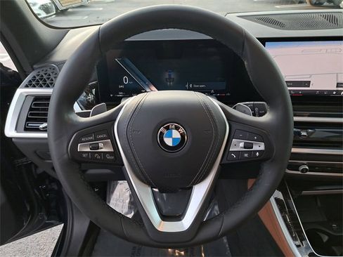 Used 2025 BMW X5 sDrive40i w/ Premium Package image 25