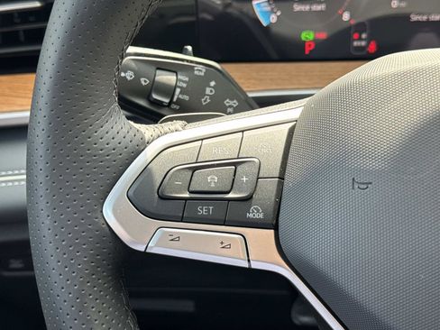 New 2026 Volkswagen Tiguan SEL R-Line image 19