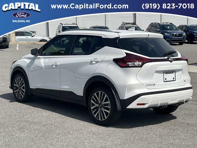 Used 2024 Nissan Kicks SV FWD image 11