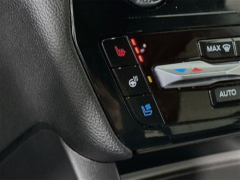 Used 2024 Ford Explorer Limited image 22