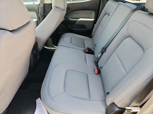 Used 2018 Chevrolet Colorado W/T w/ WT Convenience Package AWD/4WD image 11