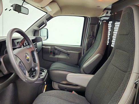 Used 2025 Chevrolet Express 2500 w/ Driver Convenience Package RWD image 18