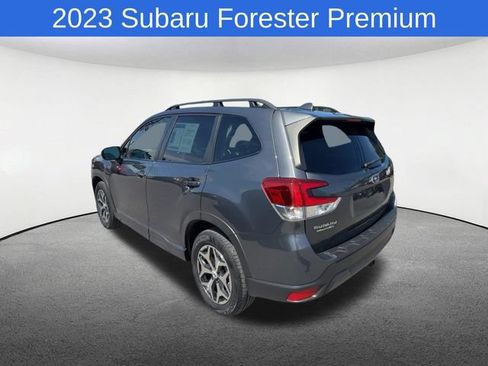 Used 2023 Subaru Forester Premium AWD/4WD image 7