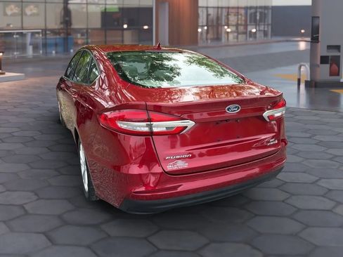 Used 2019 Ford Fusion SE FWD image 8