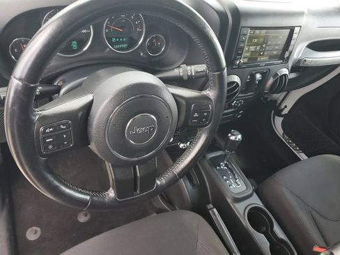 Used 2018 Jeep Wrangler Unlimited Sport S AWD/4WD image 16