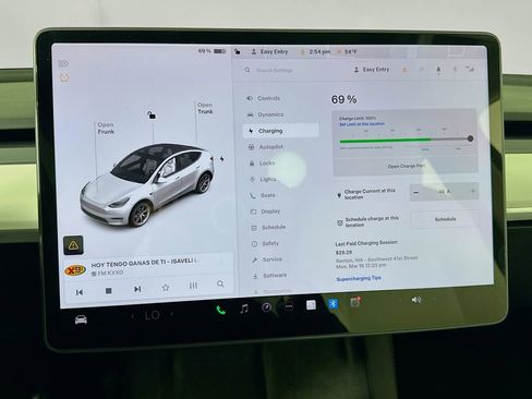Used 2021 Tesla Model Y Long Range image 23