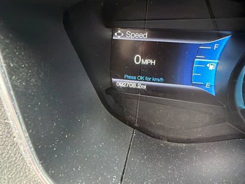 Used 2019 Ford Fusion SE FWD image 4