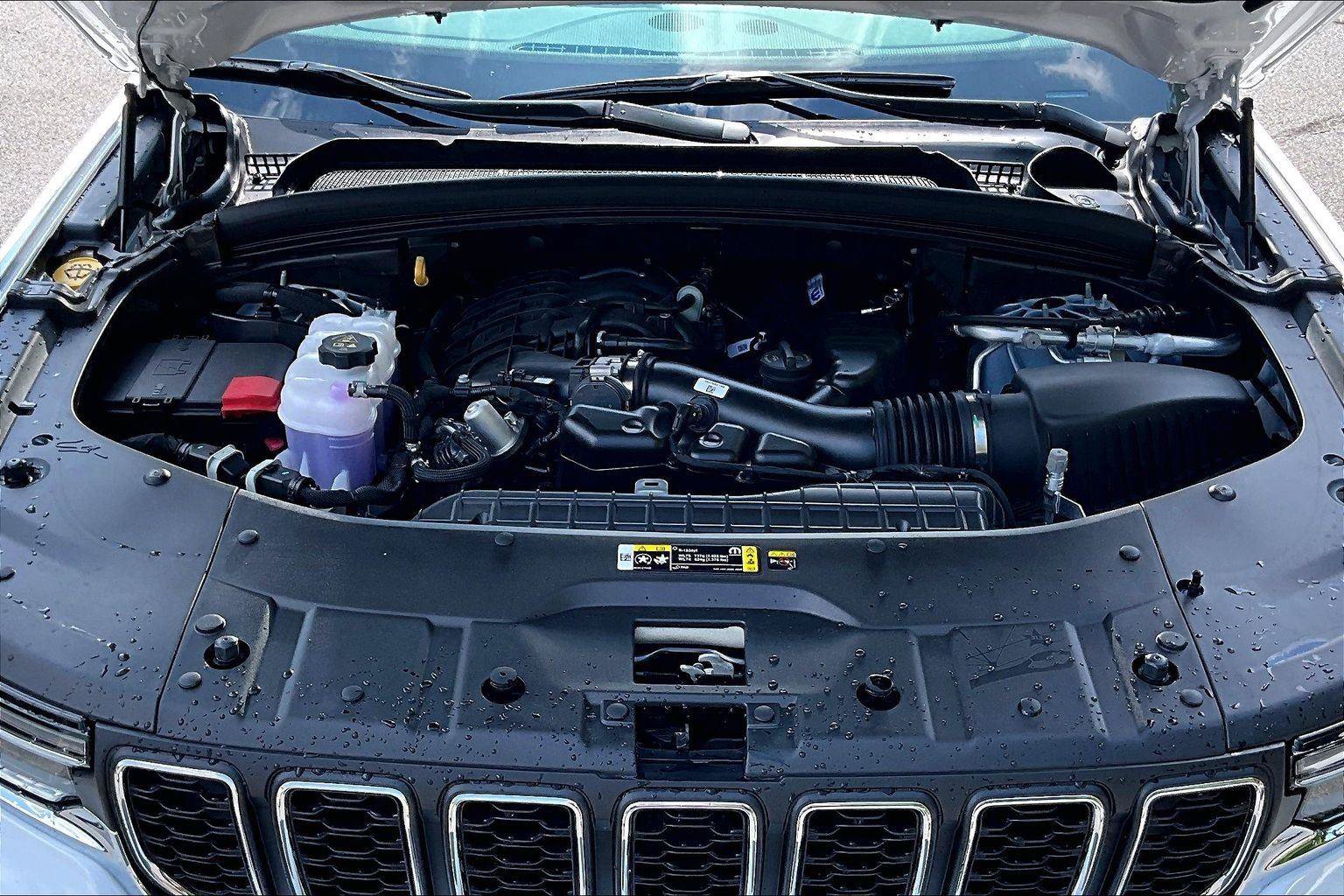 New 2026 Jeep Grand Cherokee Laredo AWD/4WD image 11