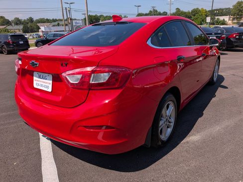 Used 2017 Chevrolet Cruze LT w/ Convenience Package FWD image 6