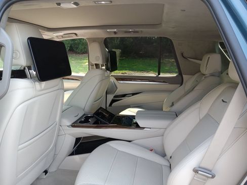 Certified 2026 Cadillac Escalade Platinum Sport AWD/4WD image 24