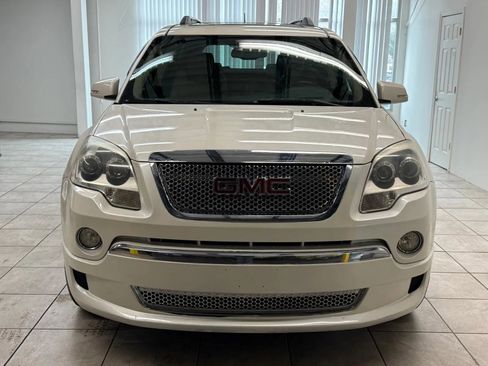 Used 2011 GMC Acadia Denali image 2