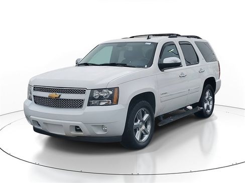 Used 2014 Chevrolet Tahoe LTZ image 2