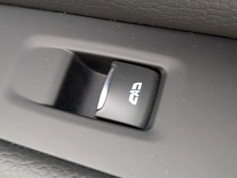 Used 2021 GMC Yukon XL Denali w/ Advanced Technology Package image 38