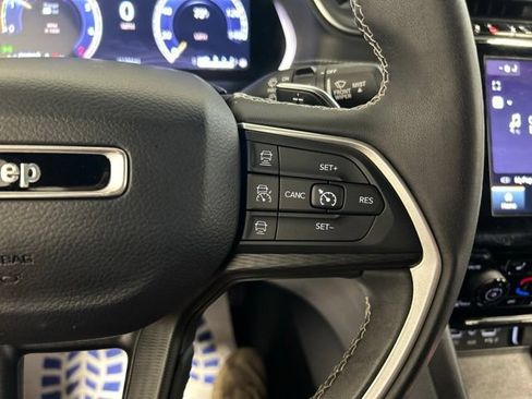 Used 2023 Jeep Grand Cherokee L Laredo AWD/4WD image 28