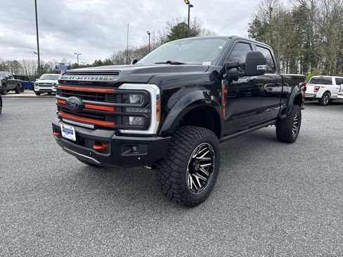 Used 2023 Ford F250 Lariat w/ Lariat Ultimate Package AWD/4WD image 3