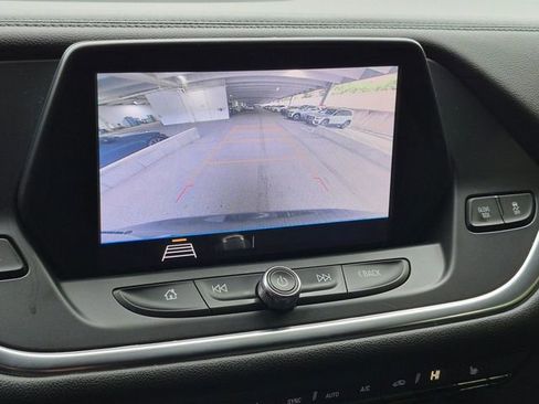 Used 2020 Chevrolet Blazer LT FWD image 14