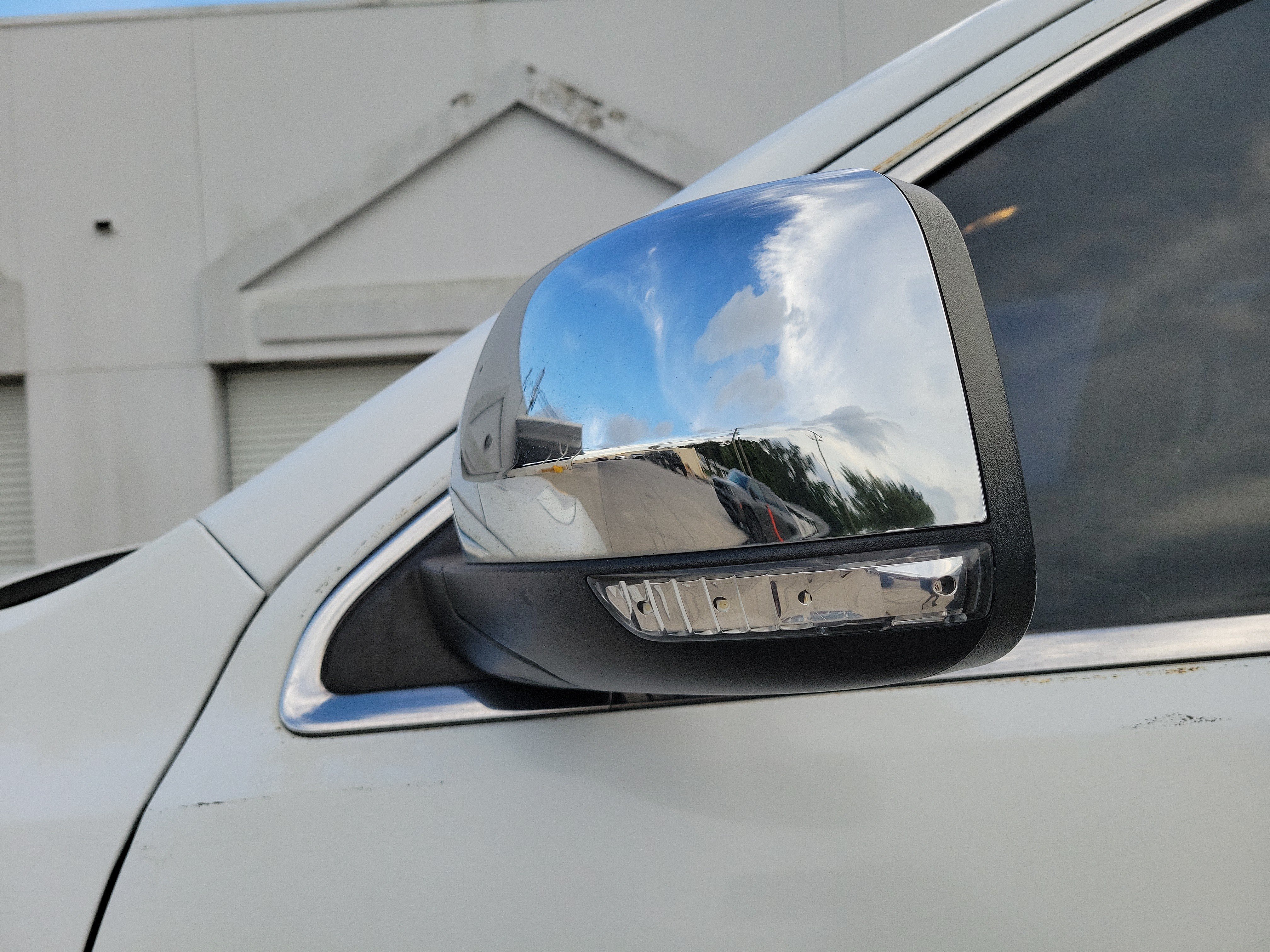 Used 2020 Jeep Grand Cherokee Limited RWD image 9