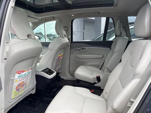 Used 2025 Volvo XC90 B6 Plus w/ Protection Package Premier AWD/4WD image 12