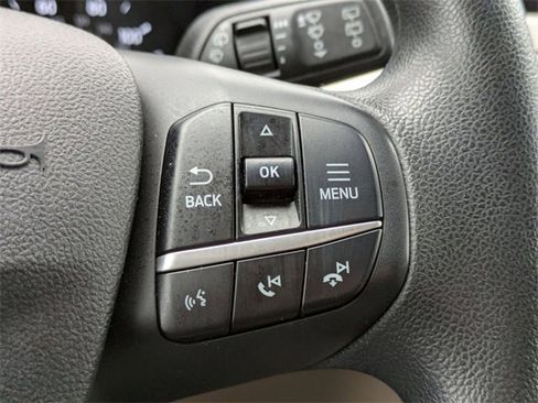 Used 2021 Ford Escape SE image 19