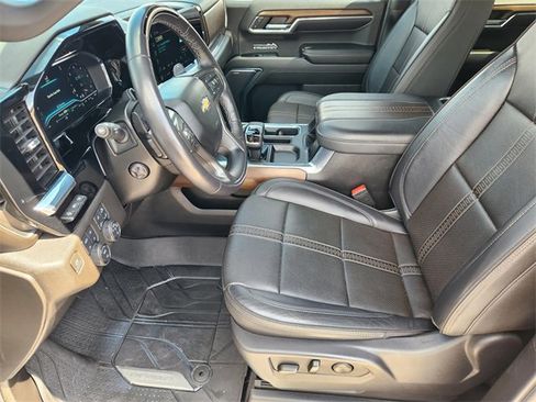 Used 2024 Chevrolet Silverado 1500 High Country w/ Technology Package image 13
