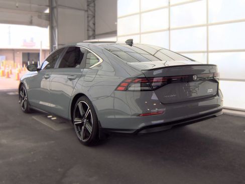 Used 2025 Honda Accord Sport image 4