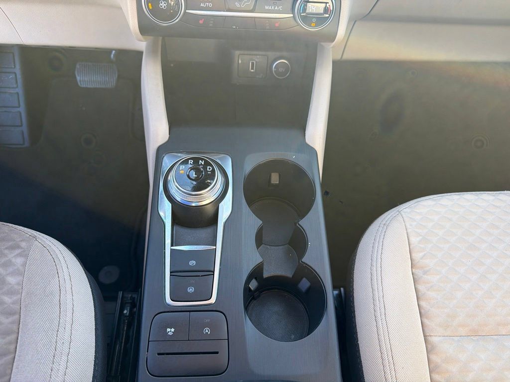 Used 2020 Ford Escape SE FWD image 24