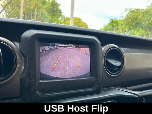 Used 2019 Jeep Wrangler Sport AWD/4WD image 22