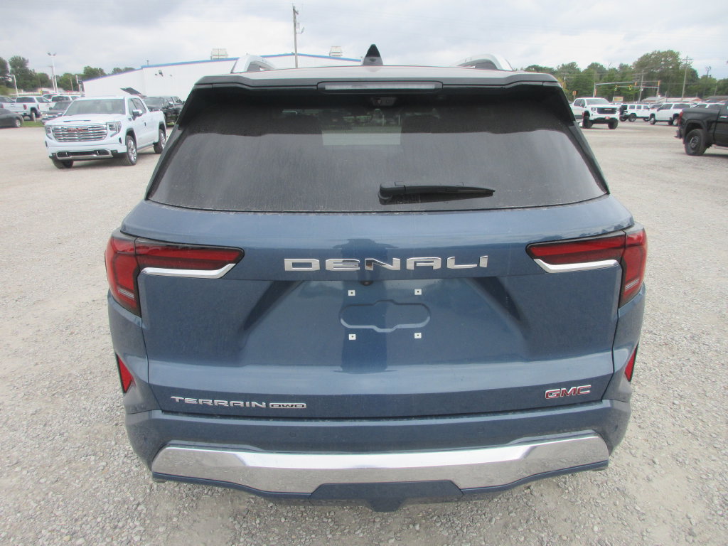New 2027 GMC Terrain Denali w/ LPO, Black Badging Package AWD/4WD image 5