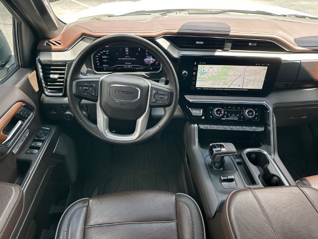 Used 2023 GMC Sierra 1500 Denali w/ Denali Reserve Package AWD/4WD image 16