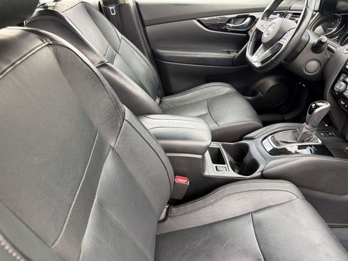 Used 2019 Nissan Rogue Sport SL FWD image 29