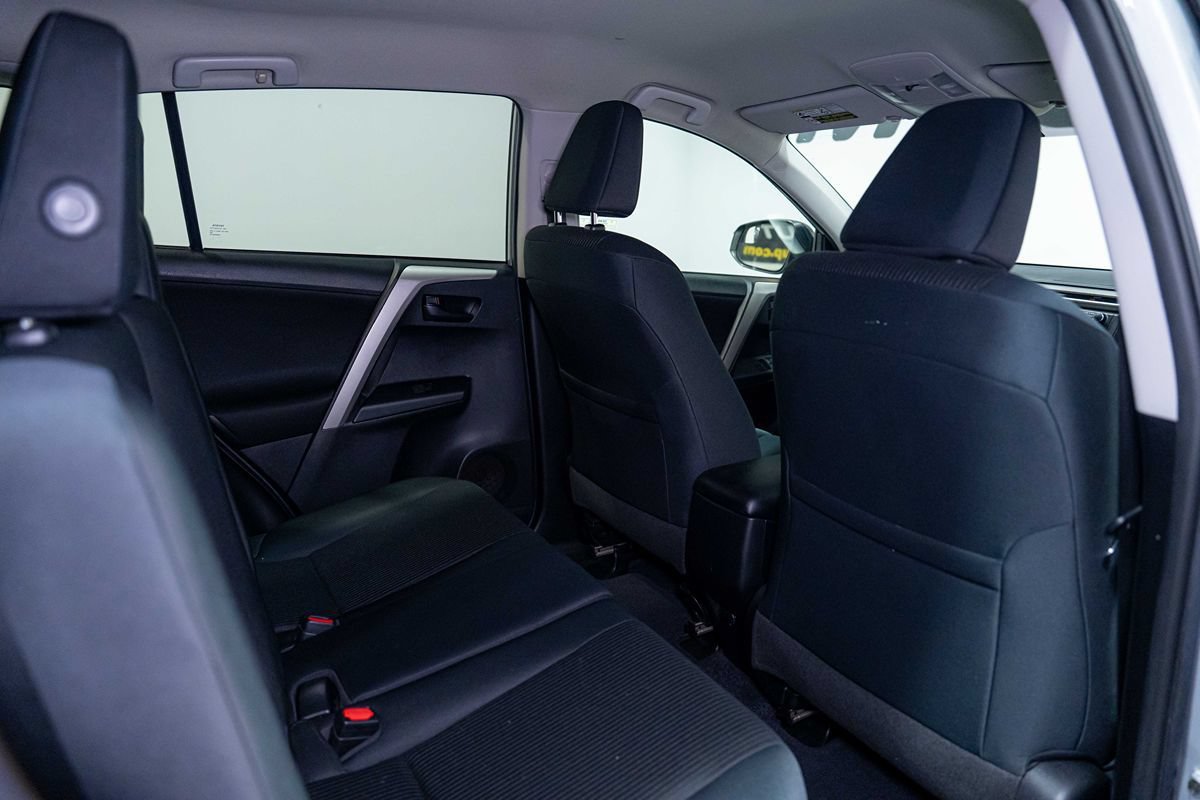 Used 2016 Toyota RAV4 LE FWD image 15