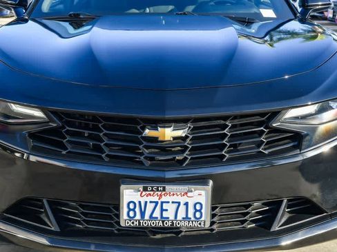 Used 2021 Chevrolet Camaro LT image 5