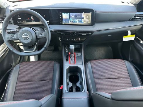 New 2025 Nissan Kicks SR image 16