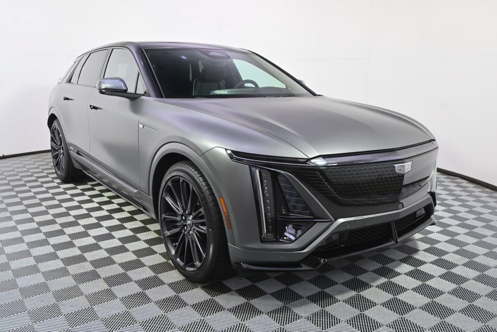 New 2026 Cadillac Lyriq V w/ LPO, Onyx Lite Package AWD/4WD image 9