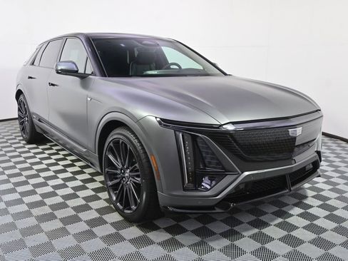 New 2026 Cadillac Lyriq V AWD/4WD image 9