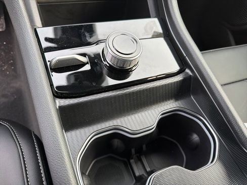 New 2025 Jeep Grand Cherokee Limited image 16