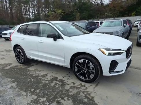 New 2026 Volvo XC60 B5 Ultra w/ Protection Package Premier image 2