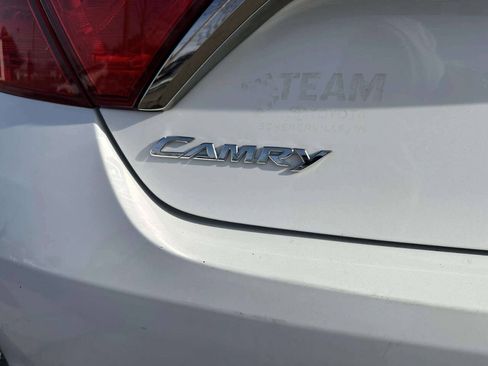 Used 2015 Toyota Camry SE image 29