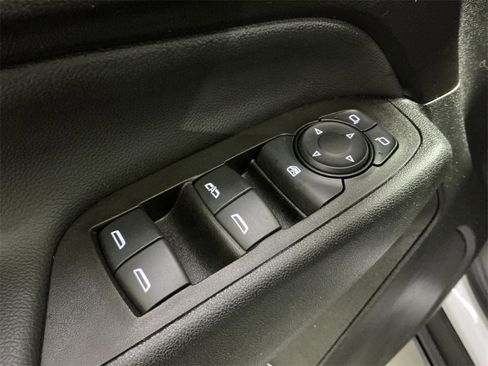 Used 2023 Chevrolet Equinox LT image 23